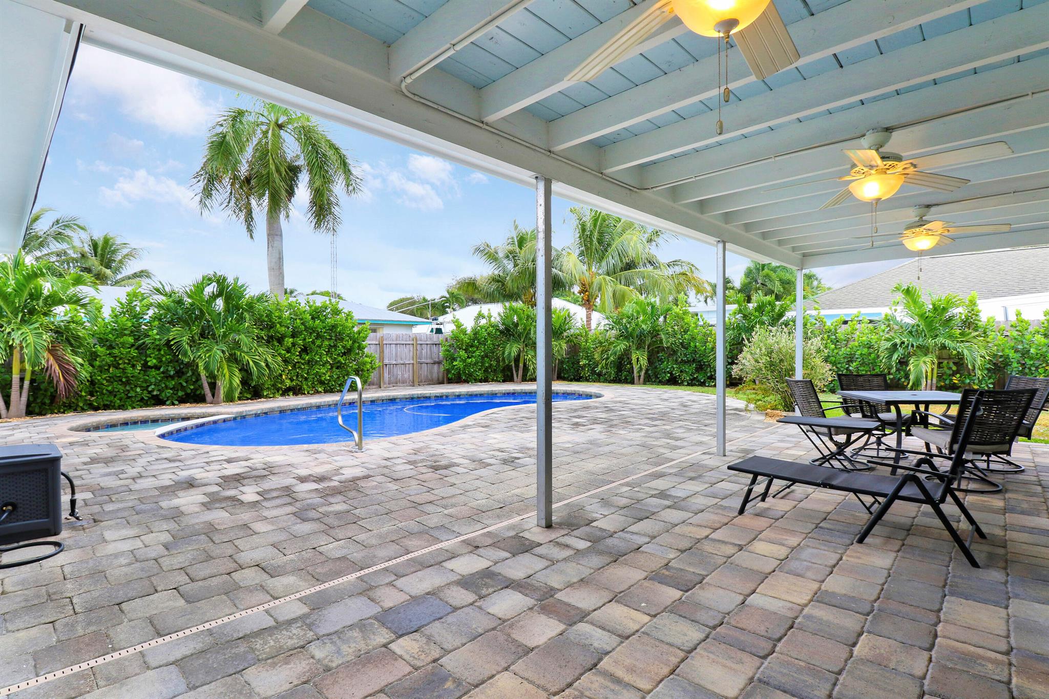 FLA MANGO ESTATES ADDITION - Residential