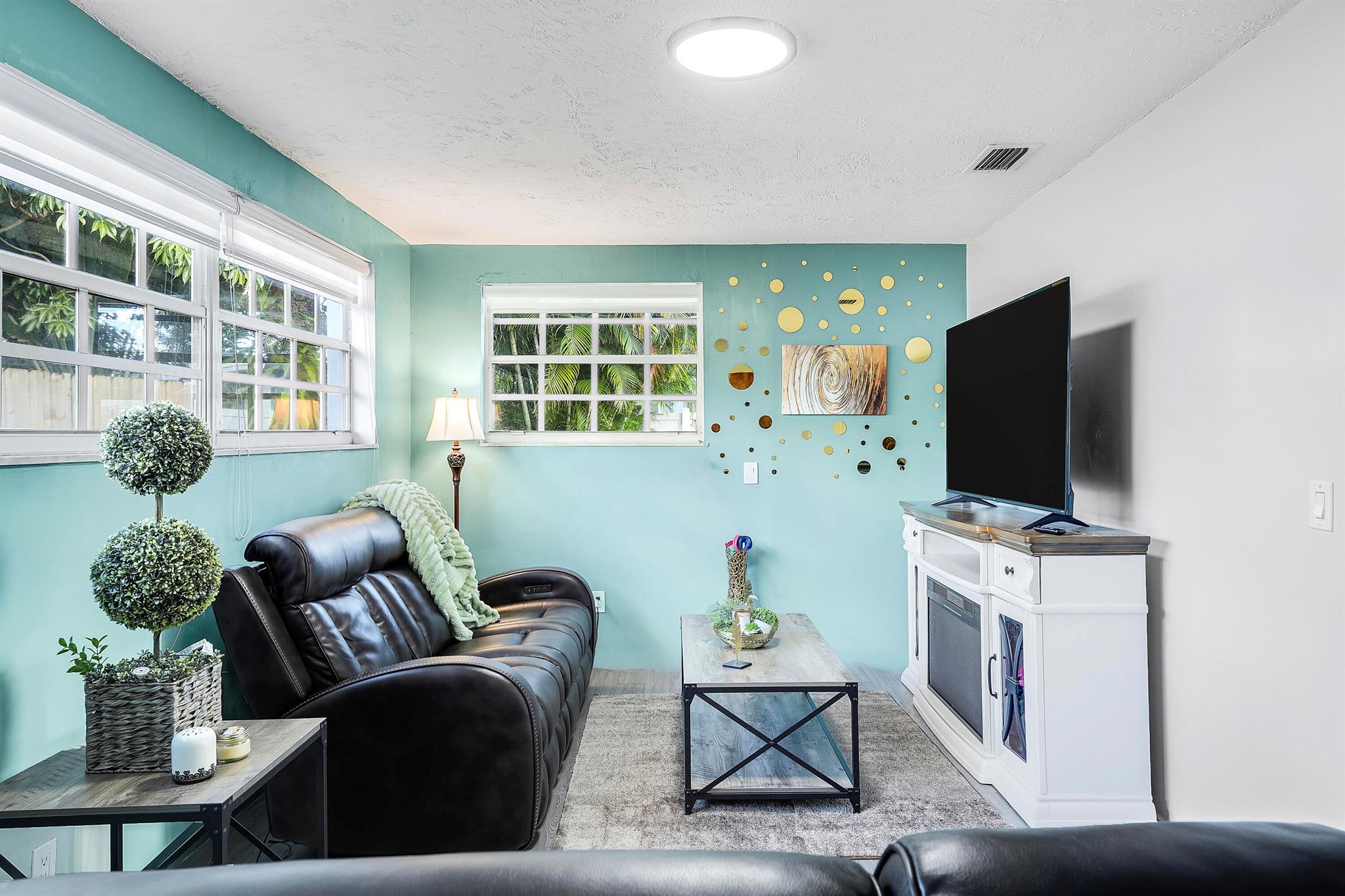 LAUDERDALE GOLF ESTATES - Residential