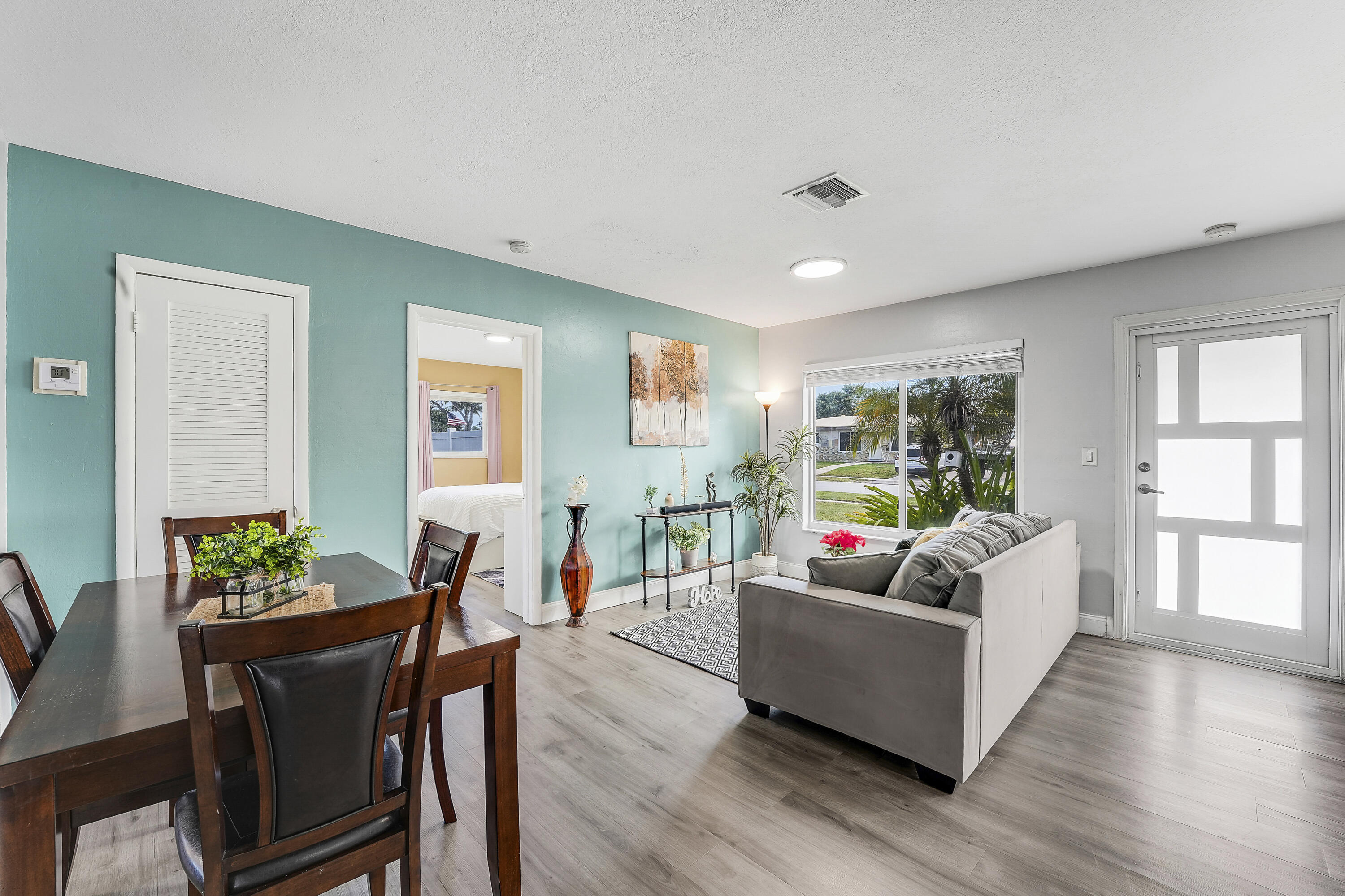 LAUDERDALE GOLF ESTATES - Residential