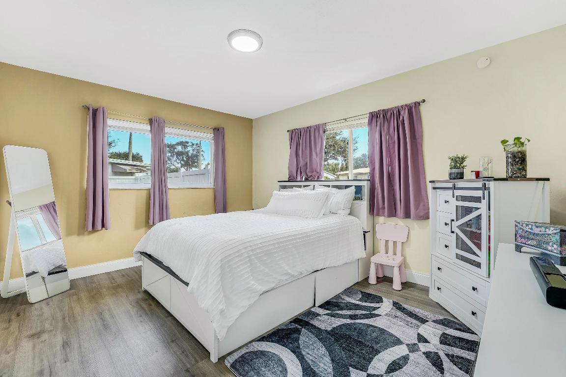 LAUDERDALE GOLF ESTATES - Residential