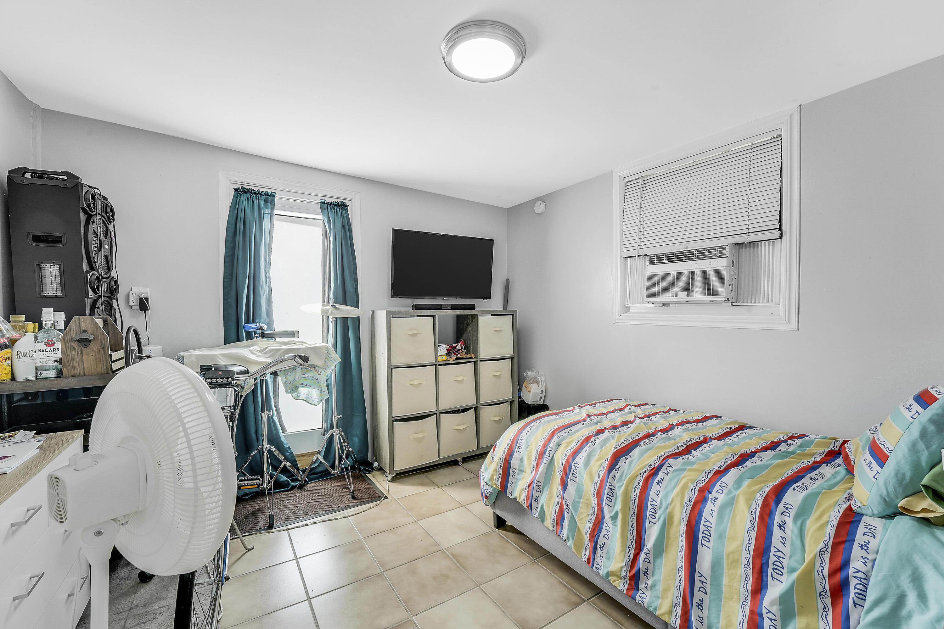 LAUDERDALE GOLF ESTATES - Residential