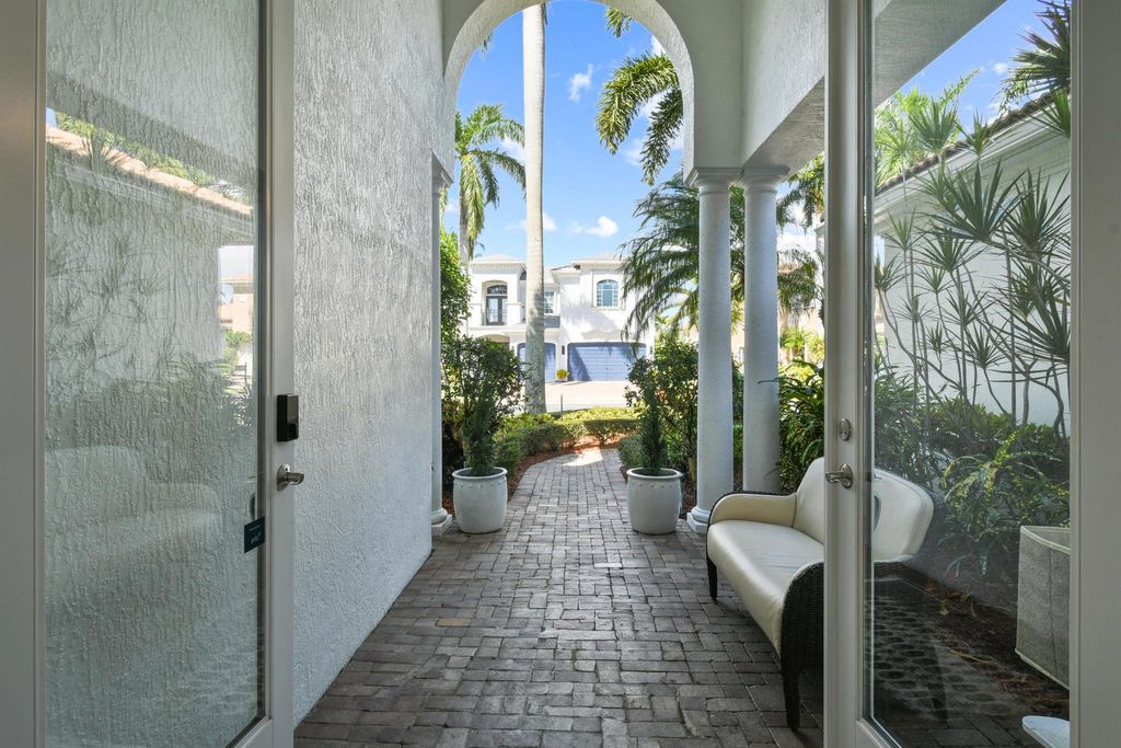 Photo of 208 Montant Drive, Palm Beach Gardens, FL 33410 (MLS # R10979764)