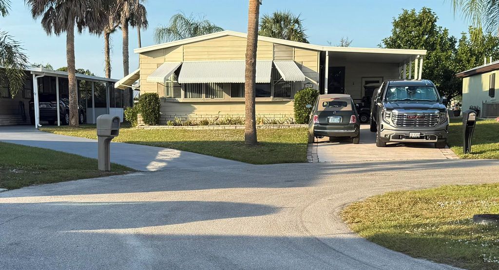 Photo of 87 Las Casitas Court, Fort Pierce, FL 34951 (MLS # R11146280)