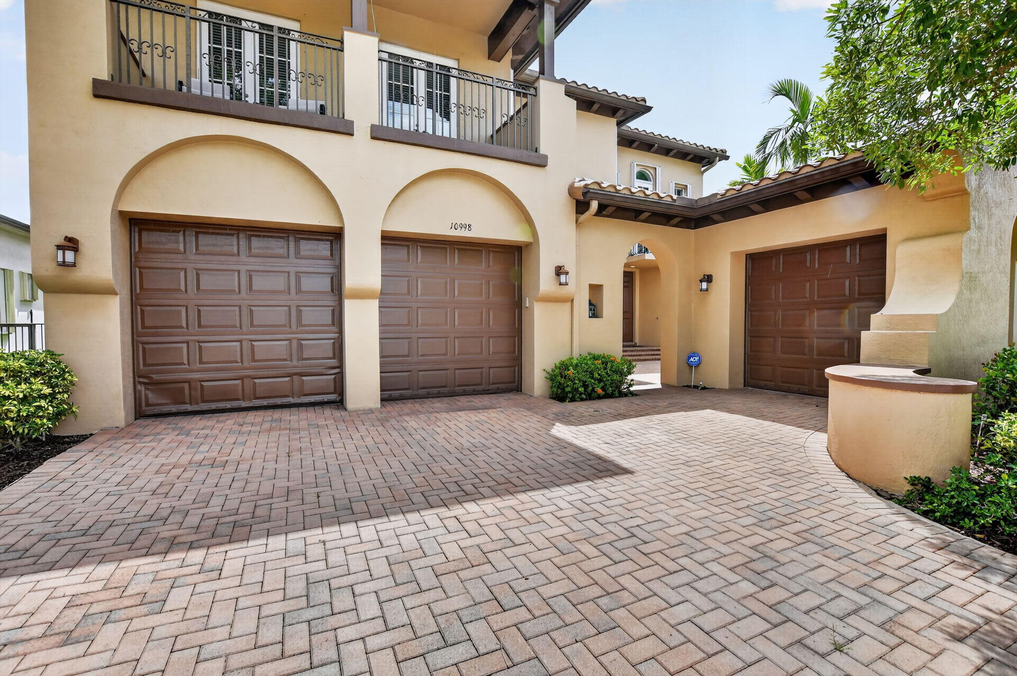 10998 NW 78th Place