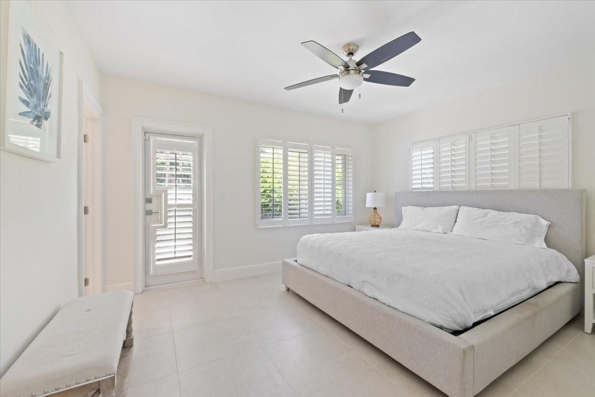 HARBOR BEACH - Residential Lease