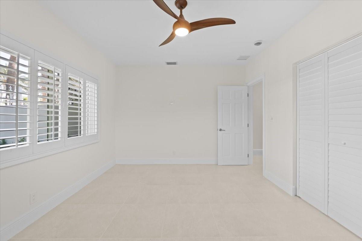 HARBOR BEACH - Residential Lease