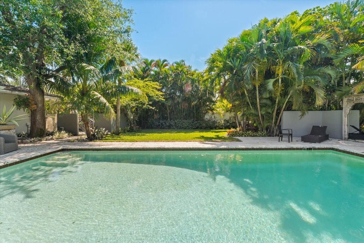 HARBOR BEACH - Residential Lease