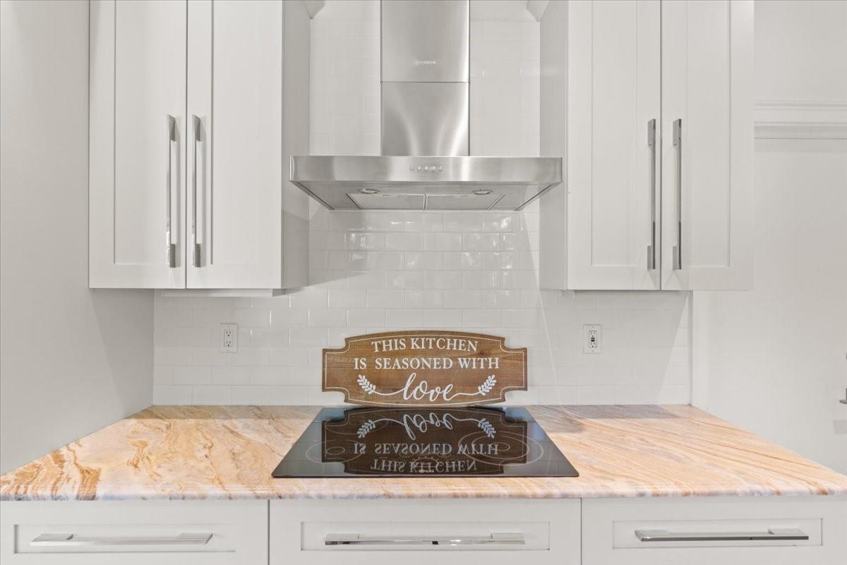 HARBOR BEACH - Residential Lease