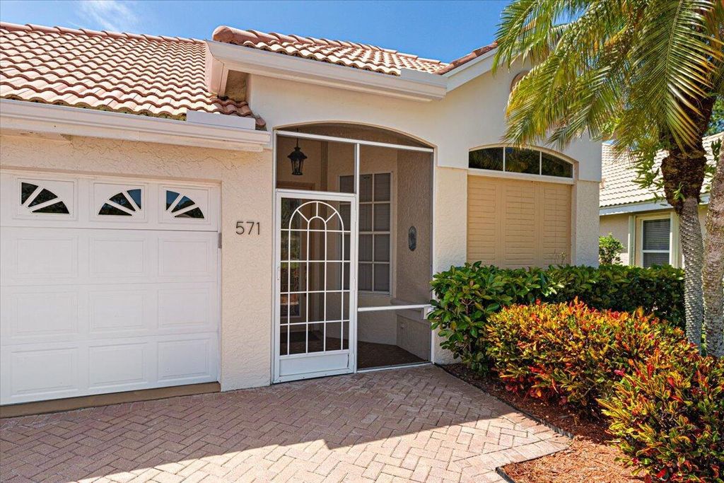 Photo of 571 SW New Castle Cove, Port Saint Lucie, FL 34986 (MLS # R11005173)