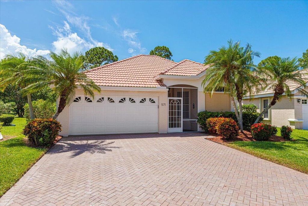 Photo of 571 SW New Castle Cove, Port Saint Lucie, FL 34986 (MLS # R11005173)