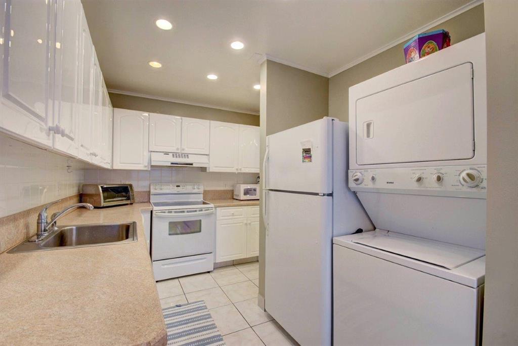 PINES OF DELRAY NORTH - Residential