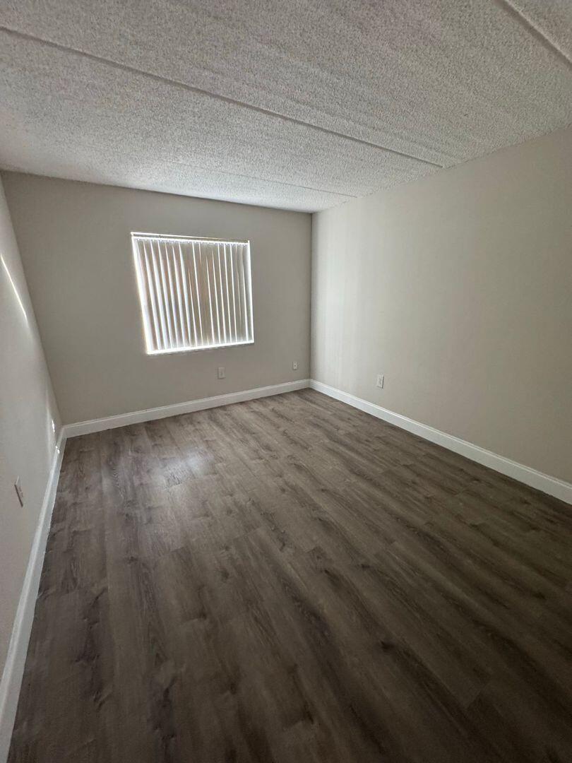 2724 Vandiver Drive 4a