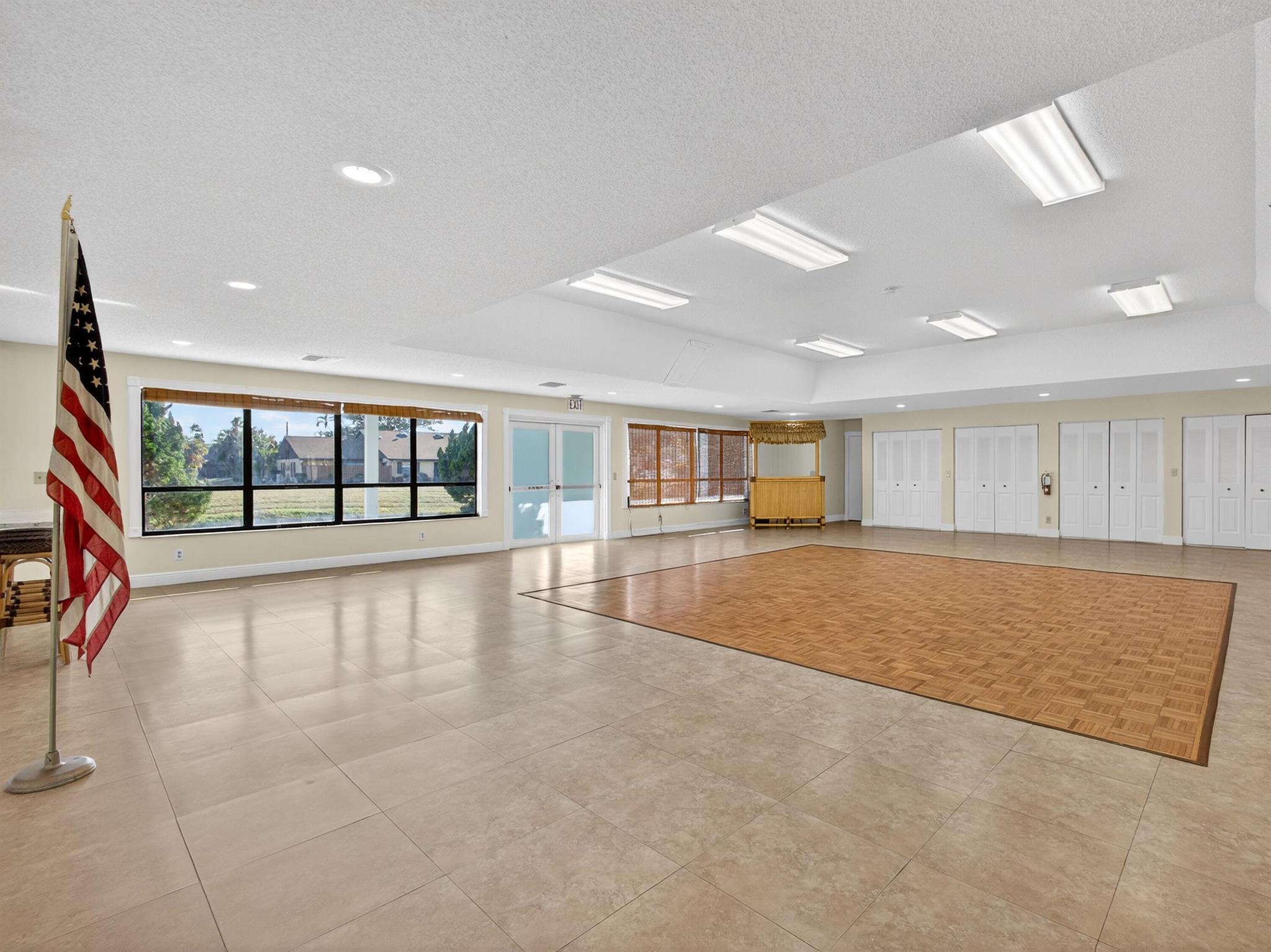 OAKWOOD II - Residential