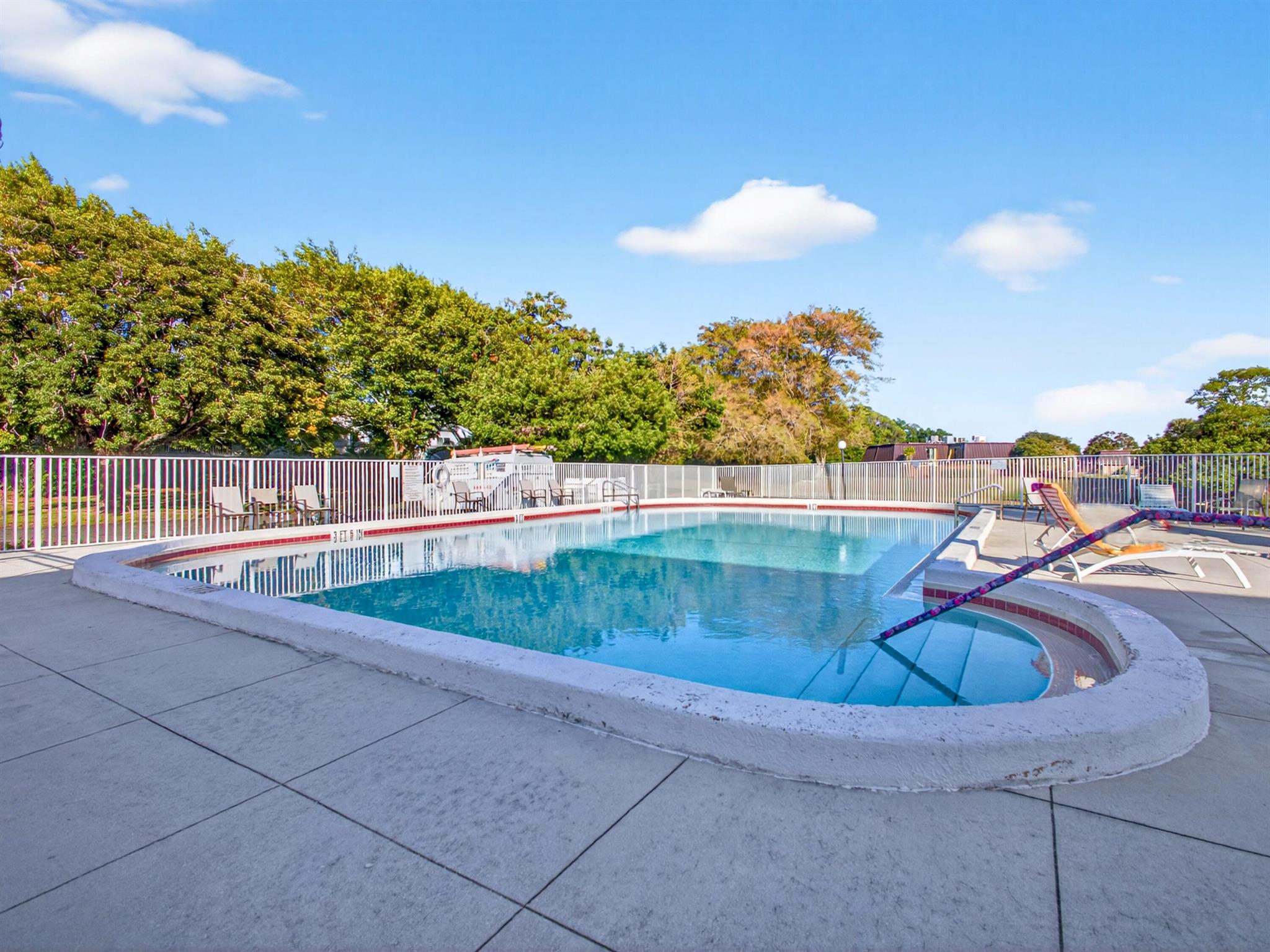 OAKWOOD II - Residential