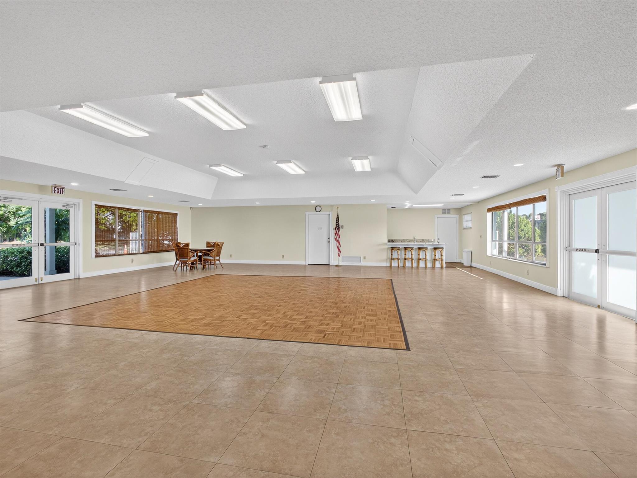 OAKWOOD II - Residential