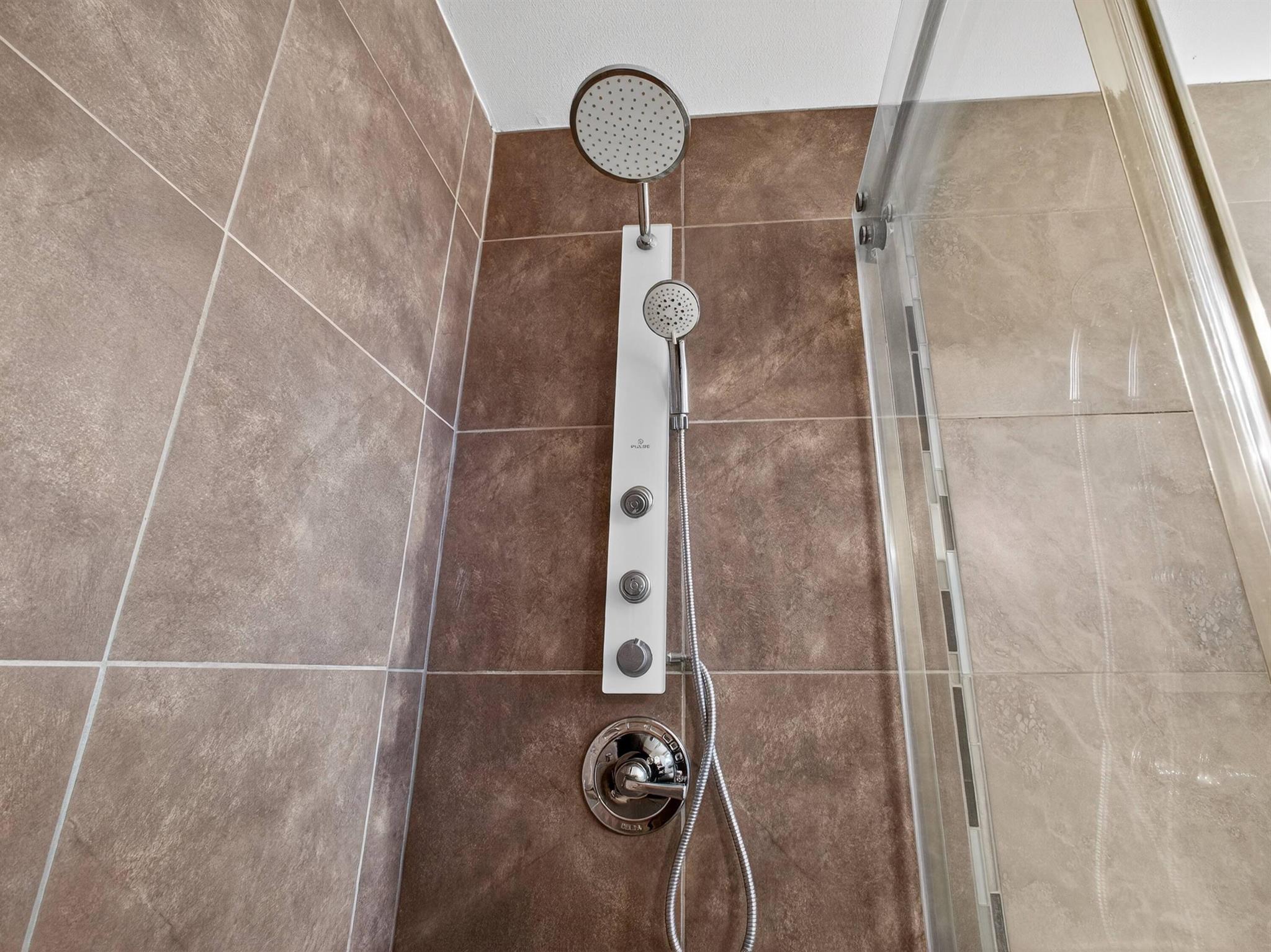 OAKWOOD II - Residential