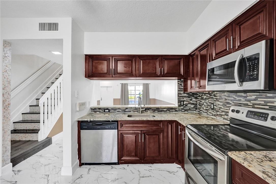 FIESTA - Residential Lease