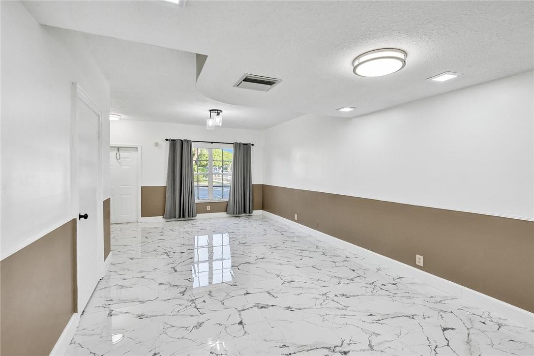 FIESTA - Residential Lease