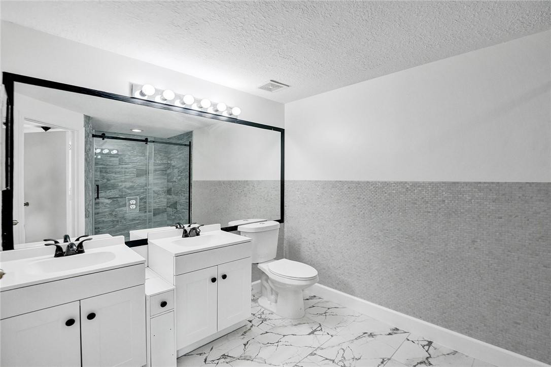 FIESTA - Residential Lease