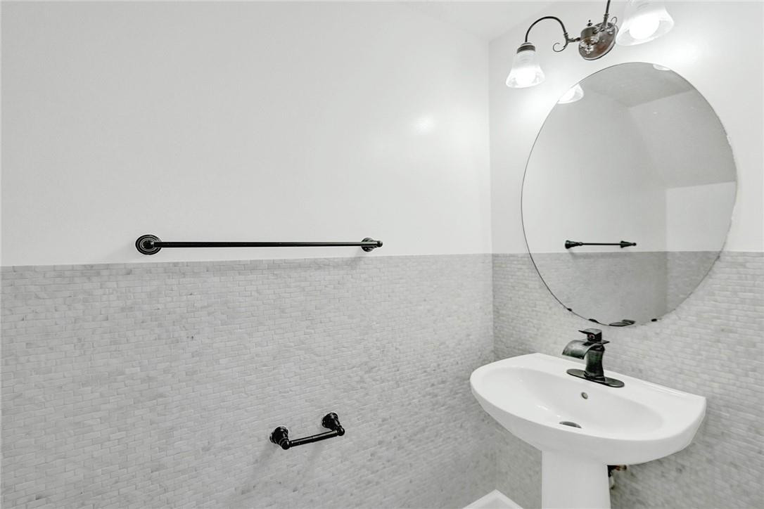 FIESTA - Residential Lease