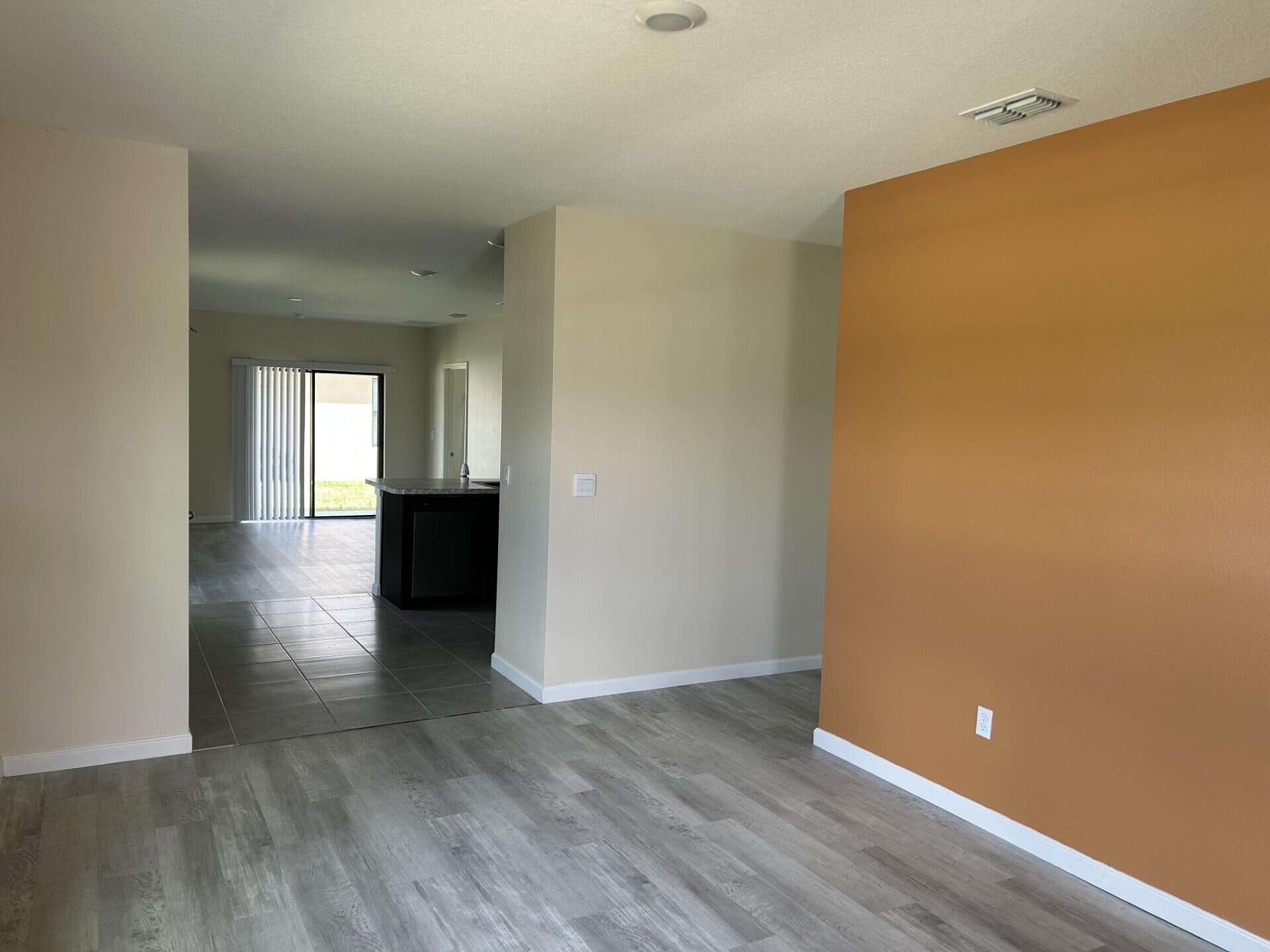 CELEBRATION POINTE - Residential