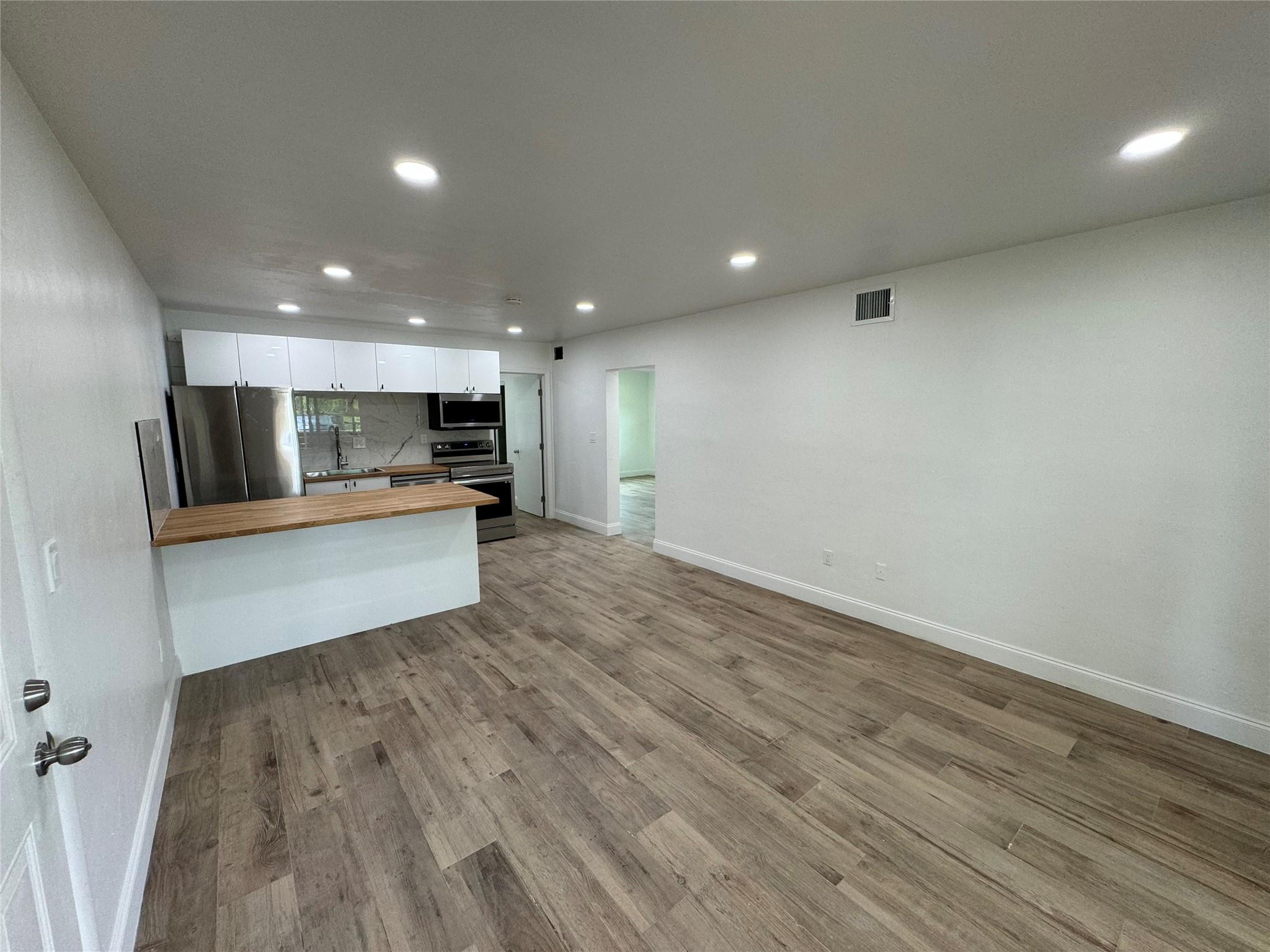 2200 NE 173rd Street