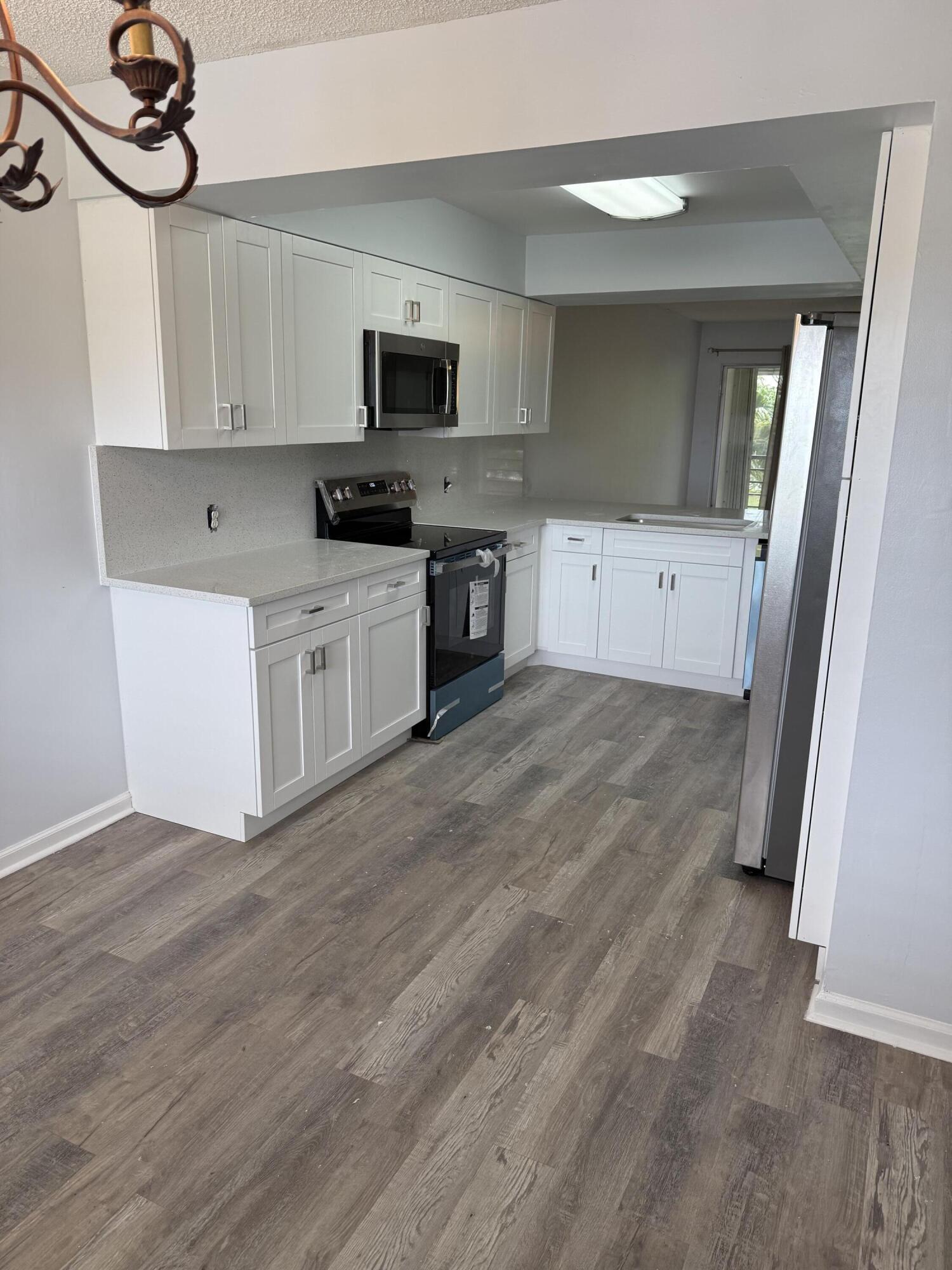 3111 Gardens East Drive 31