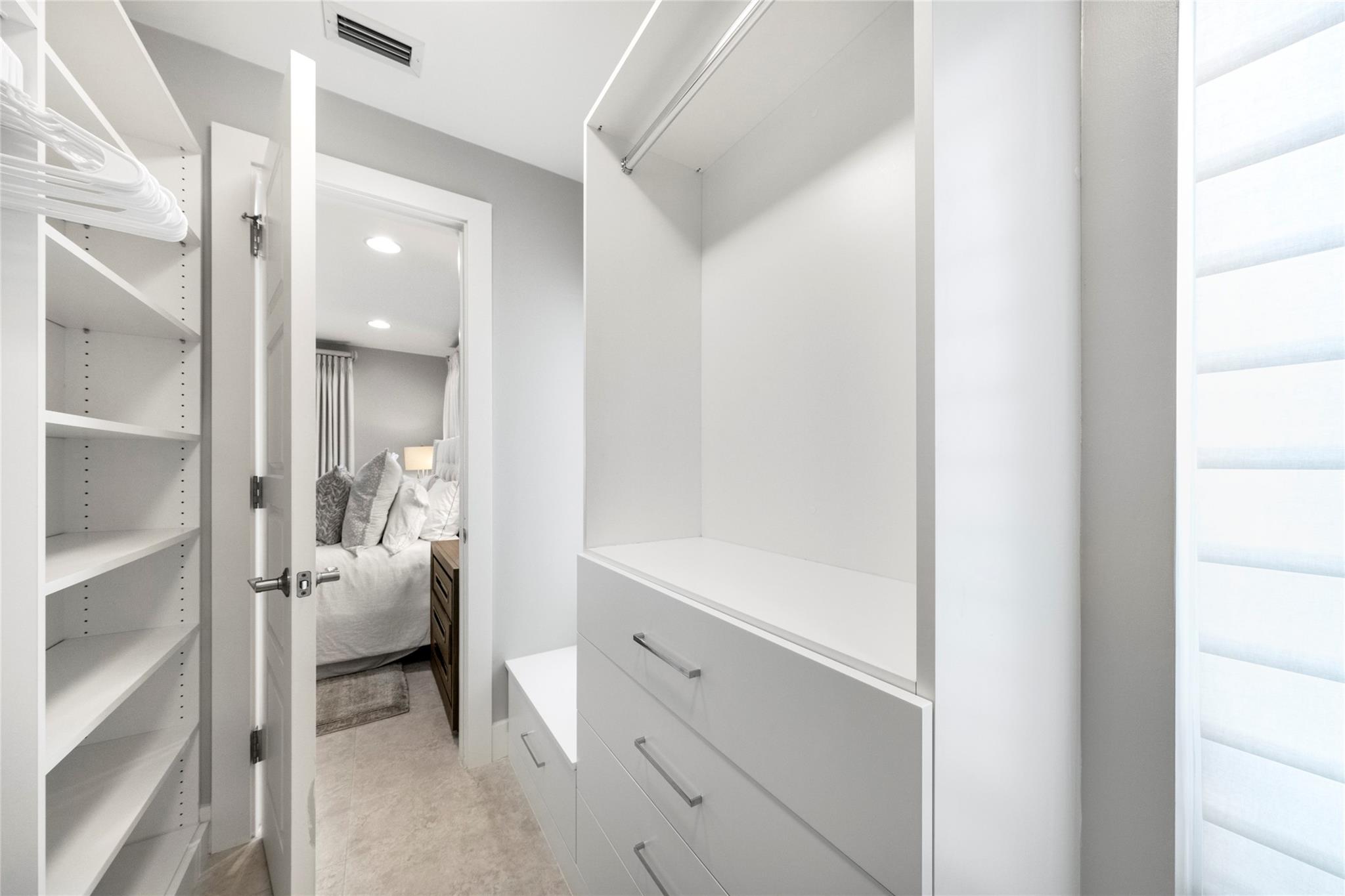 NORTH BAL HARBOUR - Residential