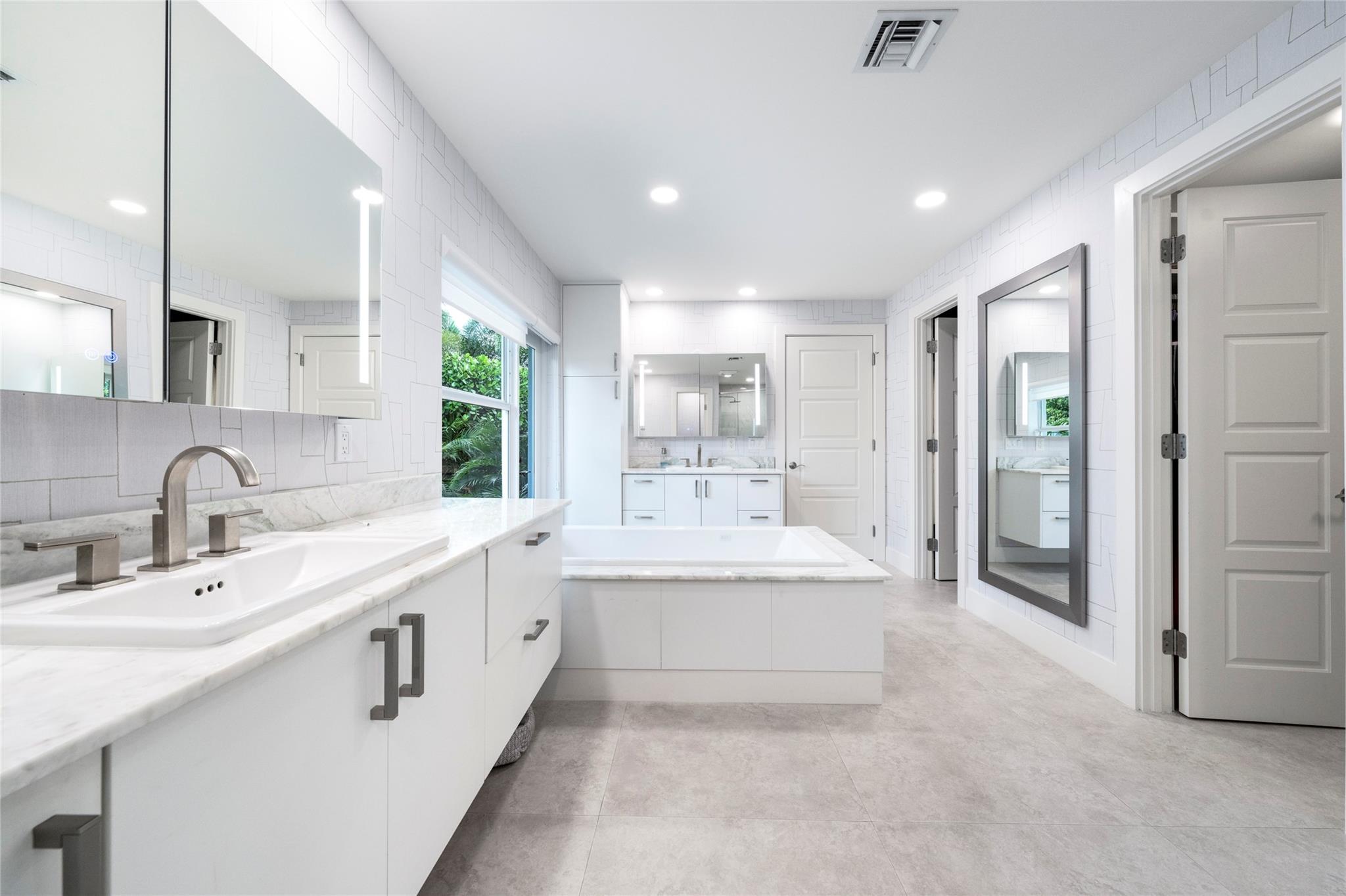 NORTH BAL HARBOUR - Residential