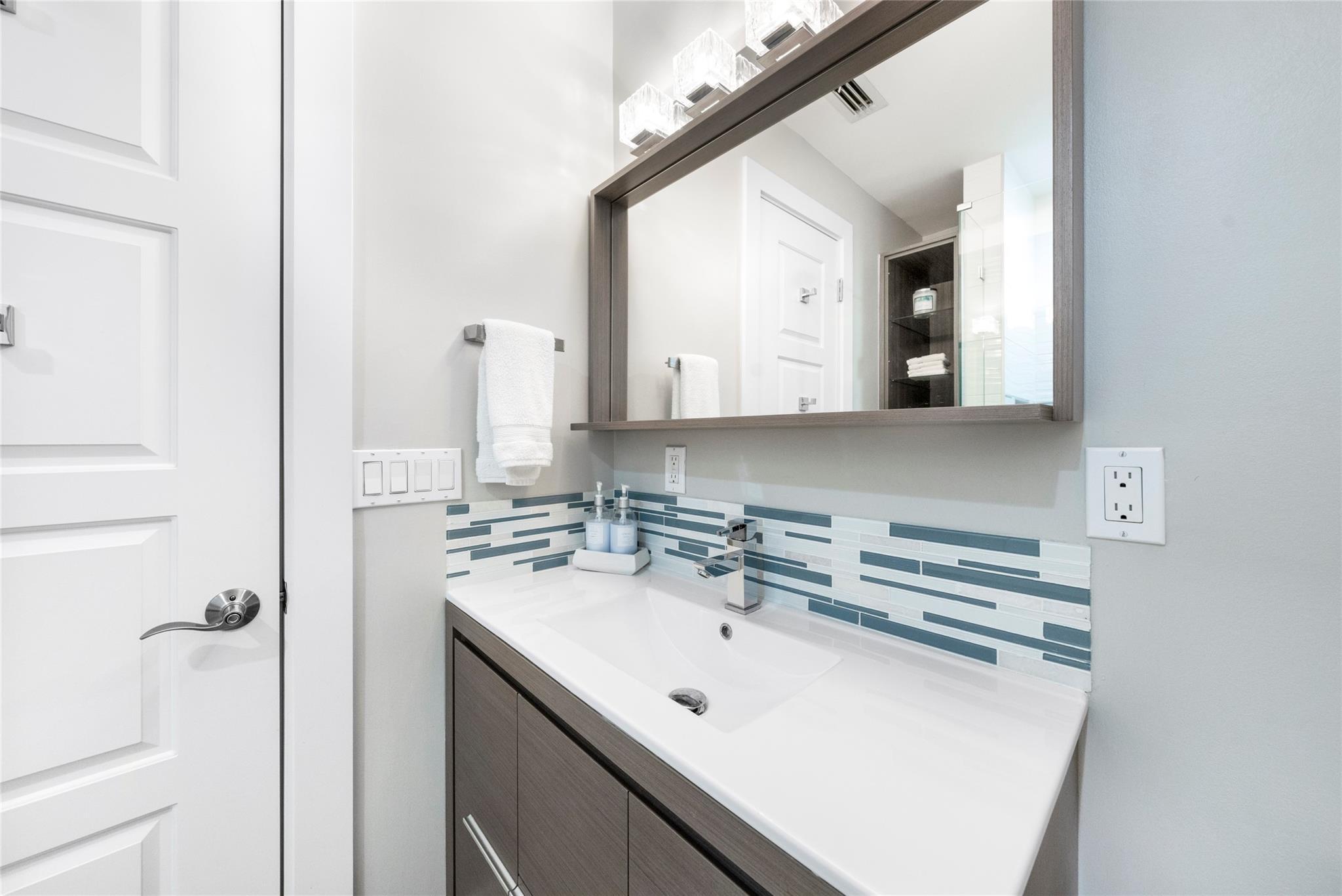 NORTH BAL HARBOUR - Residential