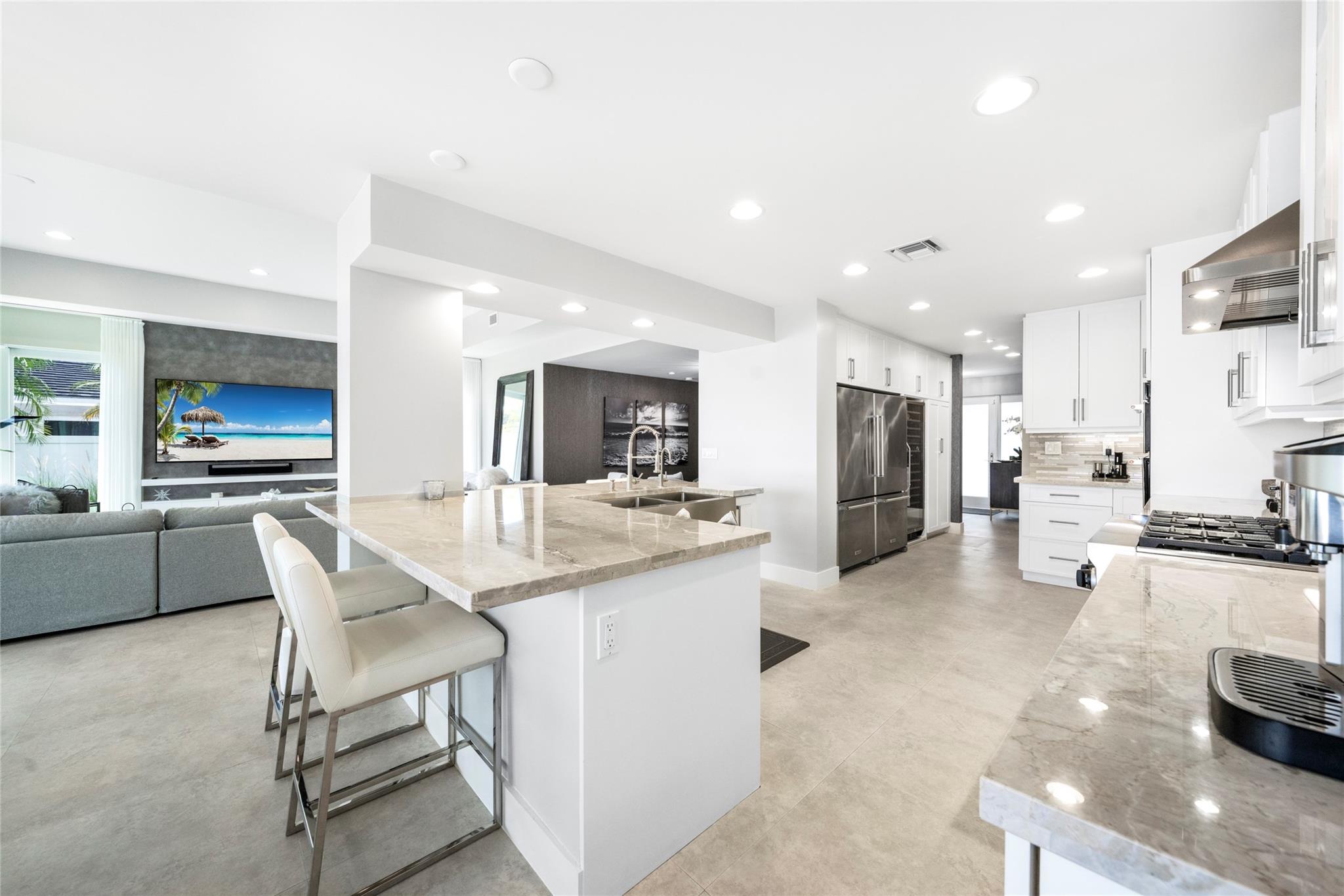 NORTH BAL HARBOUR - Residential