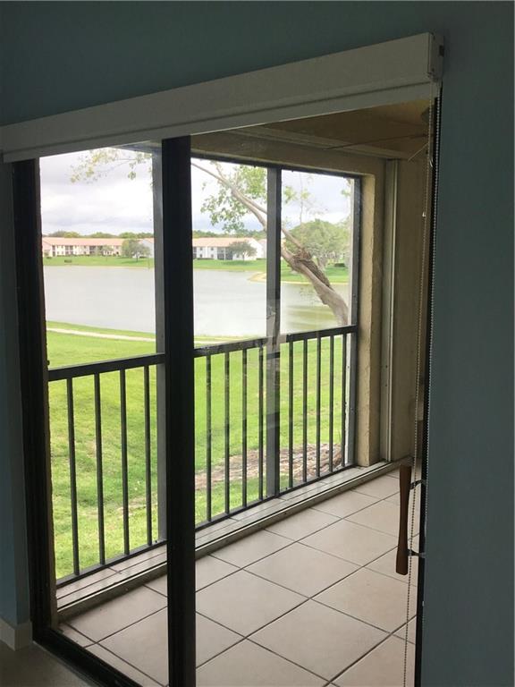 Lake Windwood Condo 01-14 - Residential Lease