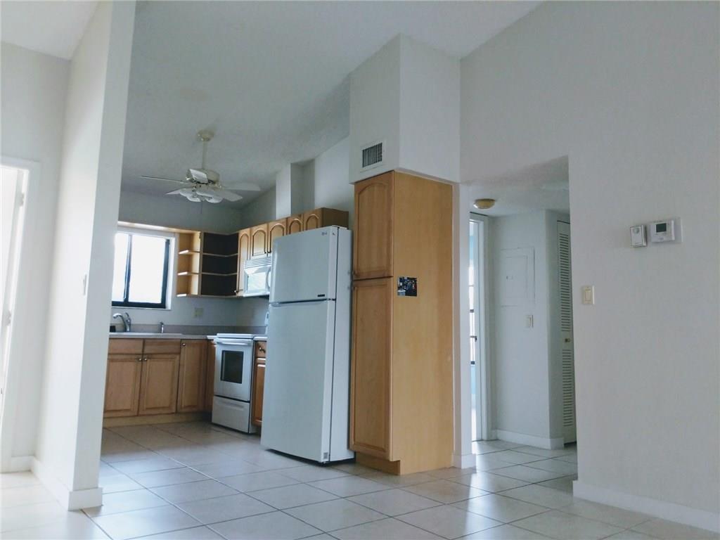 Lake Windwood Condo 01-14 - Residential Lease