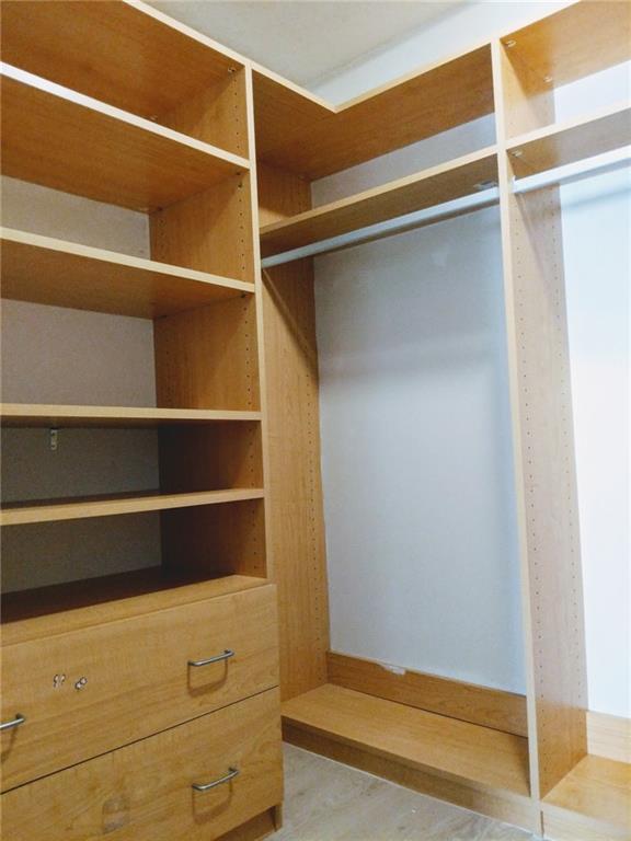 Lake Windwood Condo 01-14 - Residential Lease