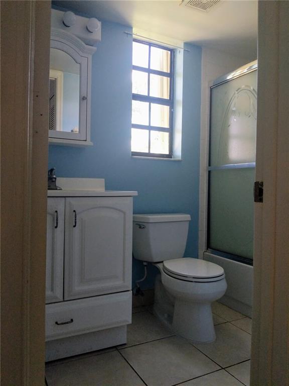 Lake Windwood Condo 01-14 - Residential Lease