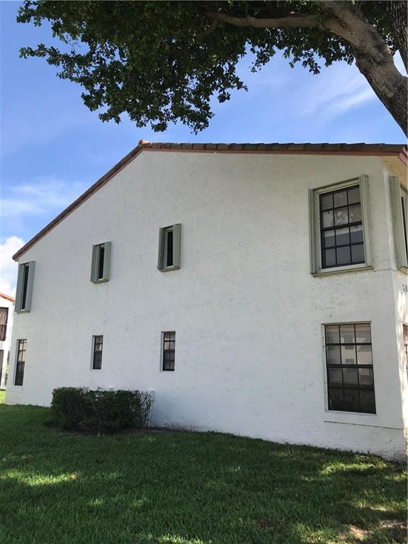 Lake Windwood Condo 01-14 - Residential Lease