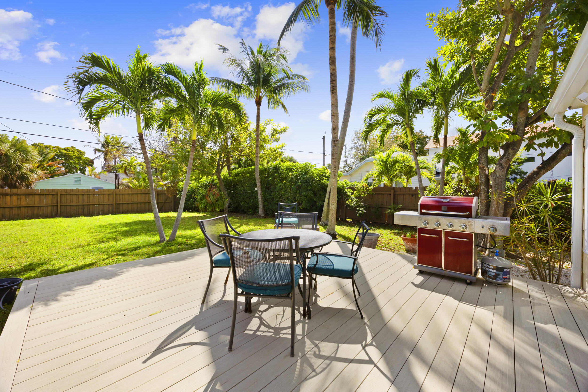 LAKE WORTH TOWN OF - Residential