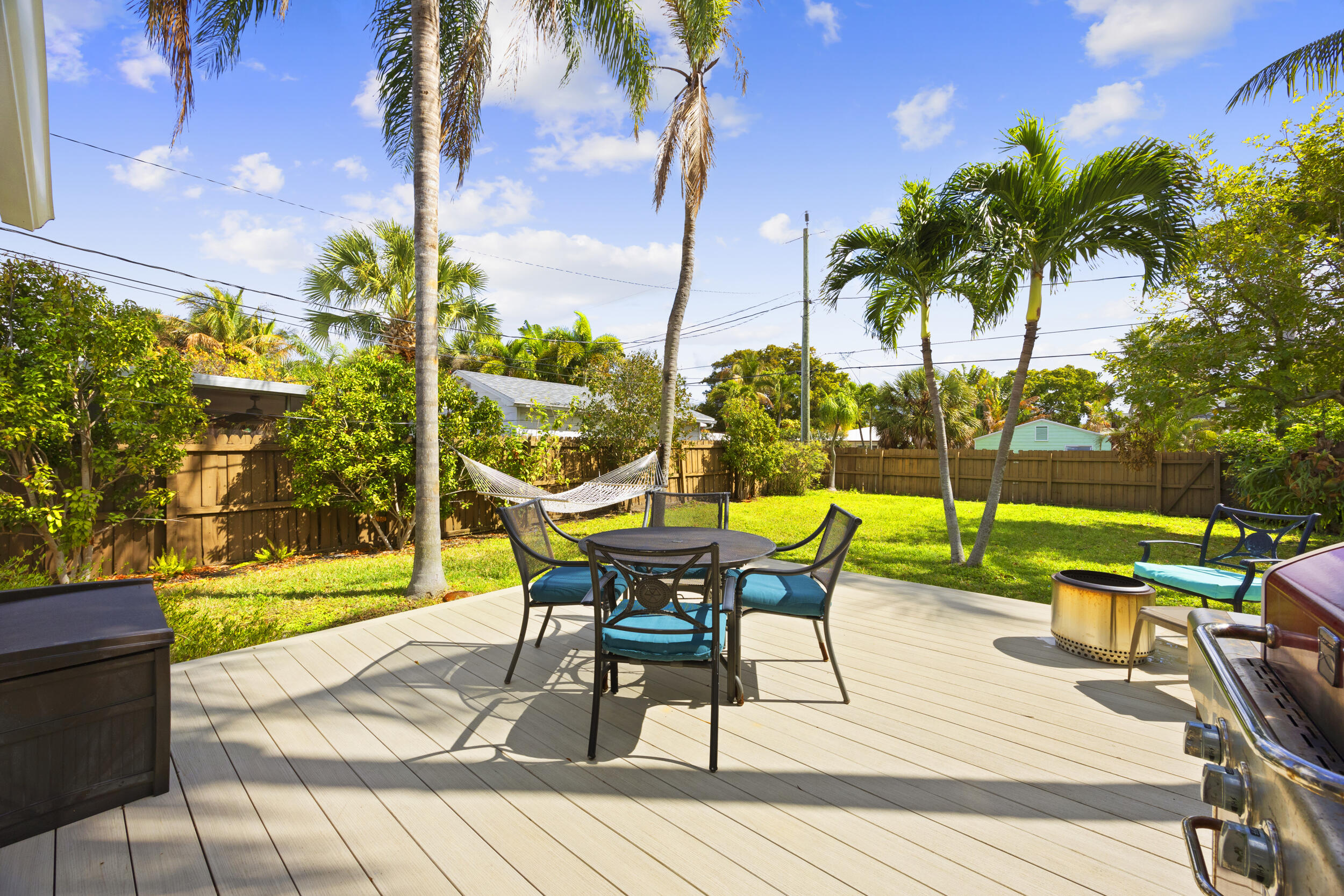 LAKE WORTH TOWN OF - Residential