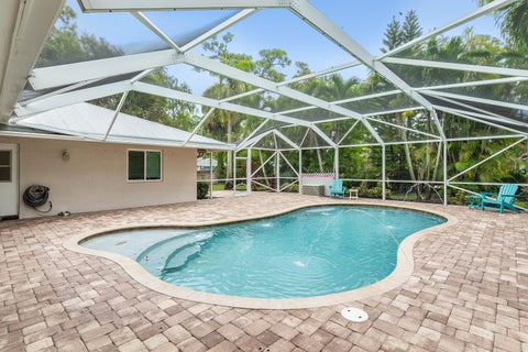 Tiny photo for 100 St Davids Way, Wellington, FL 33414 (MLS # B26083291)