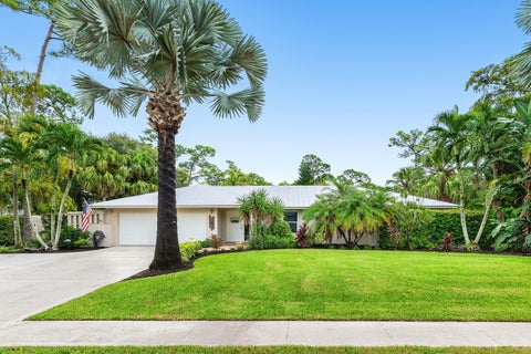 Photo of 100 St Davids Way, Wellington, FL 33414 (MLS # B26083291)