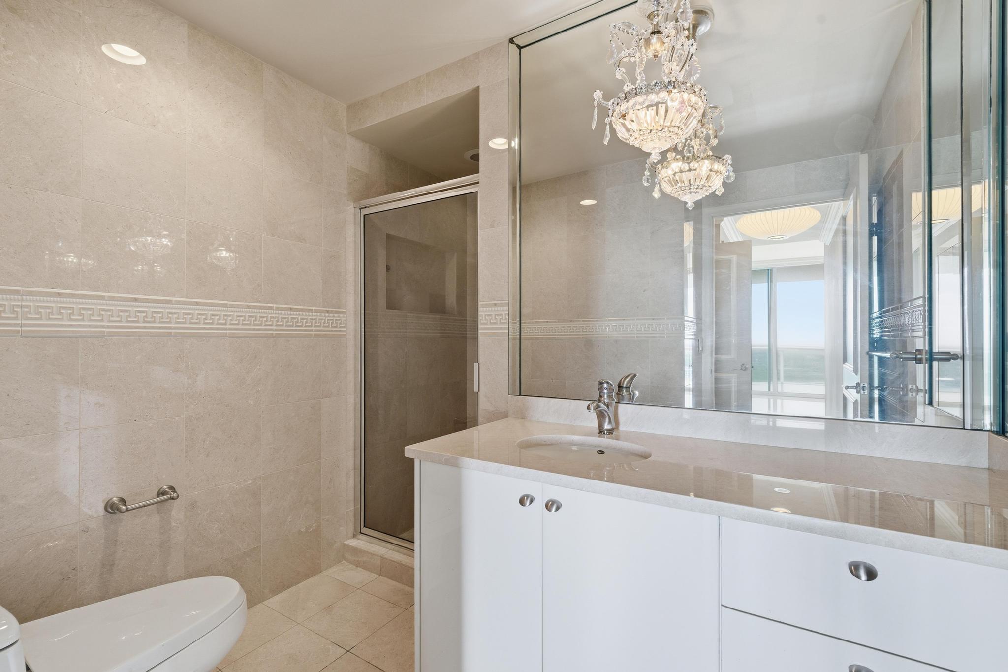 OCEANIA V CONDO - Residential