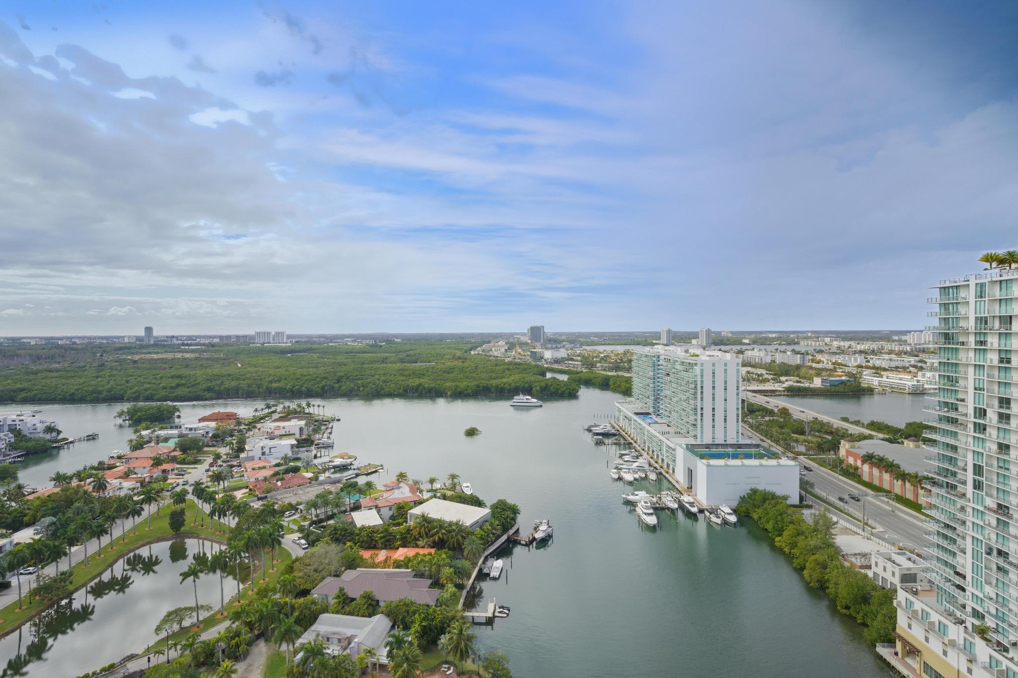 OCEANIA V CONDO - Residential