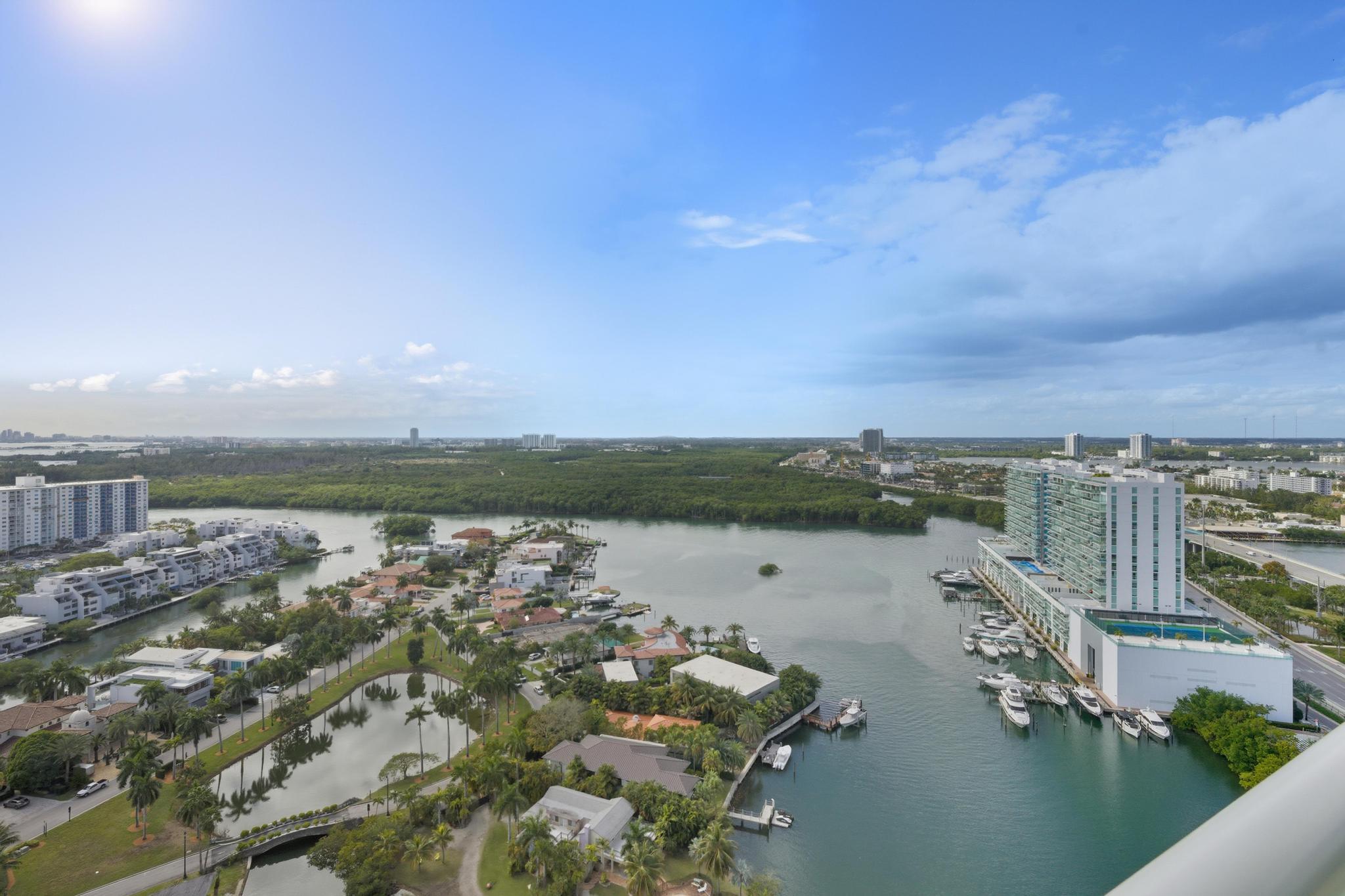 OCEANIA V CONDO - Residential