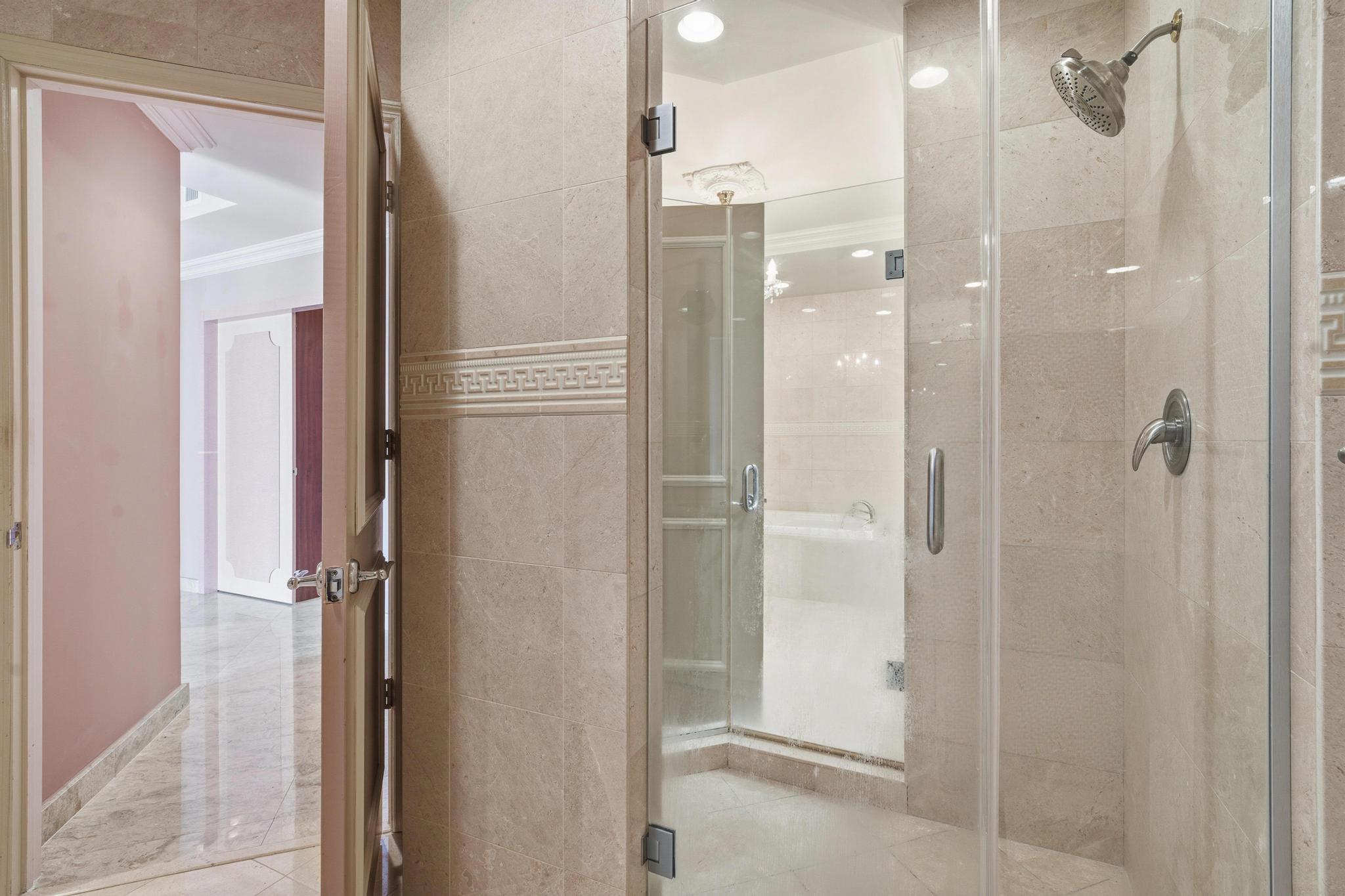 OCEANIA V CONDO - Residential