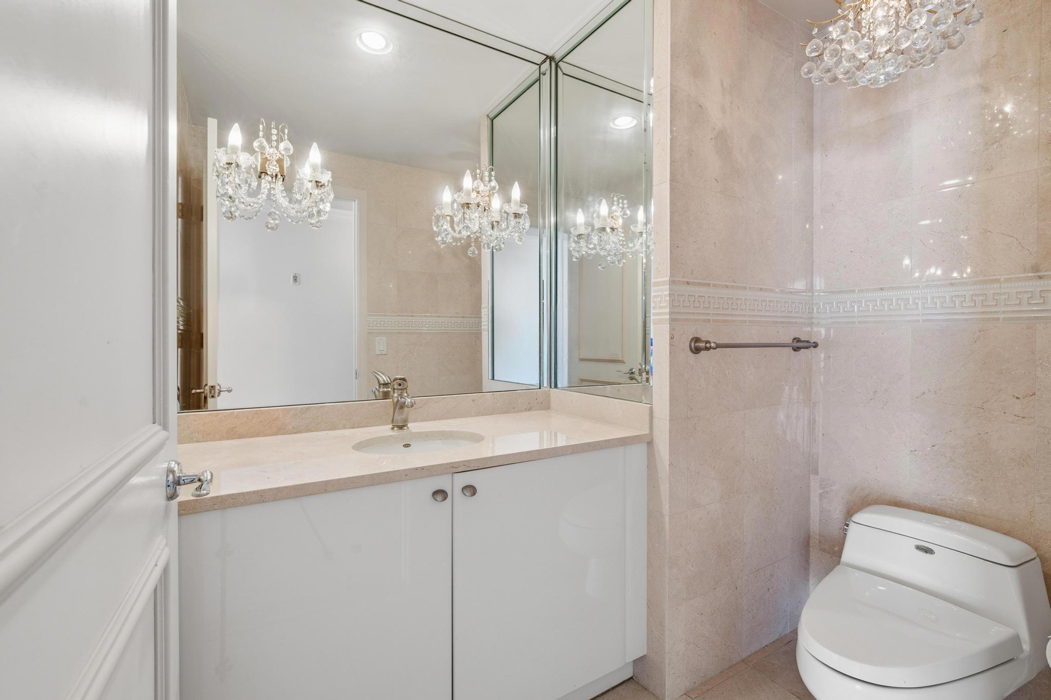 OCEANIA V CONDO - Residential