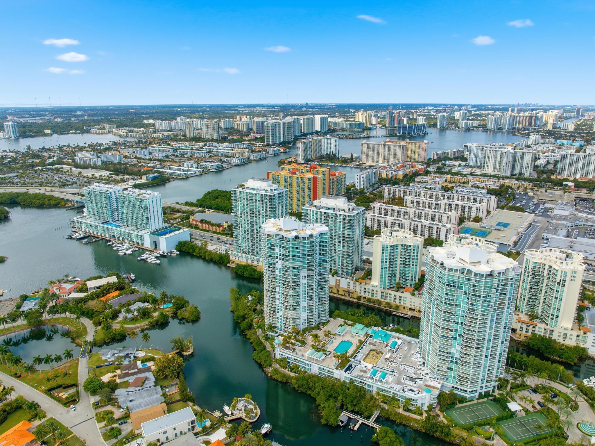 OCEANIA V CONDO - Residential