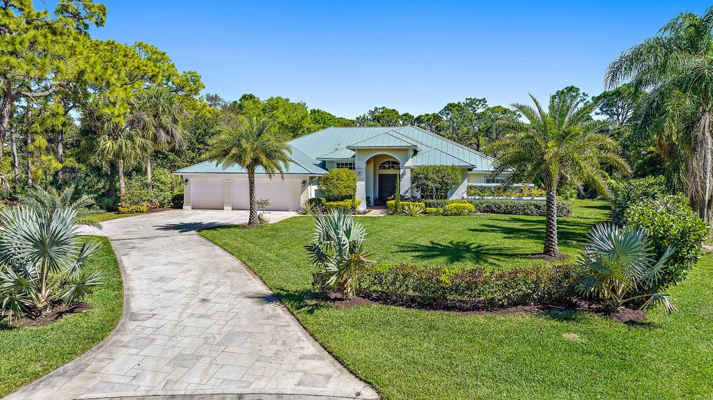 Photo of 19800 Princewood Drive, Jupiter, FL 33458 (MLS # R10865620)