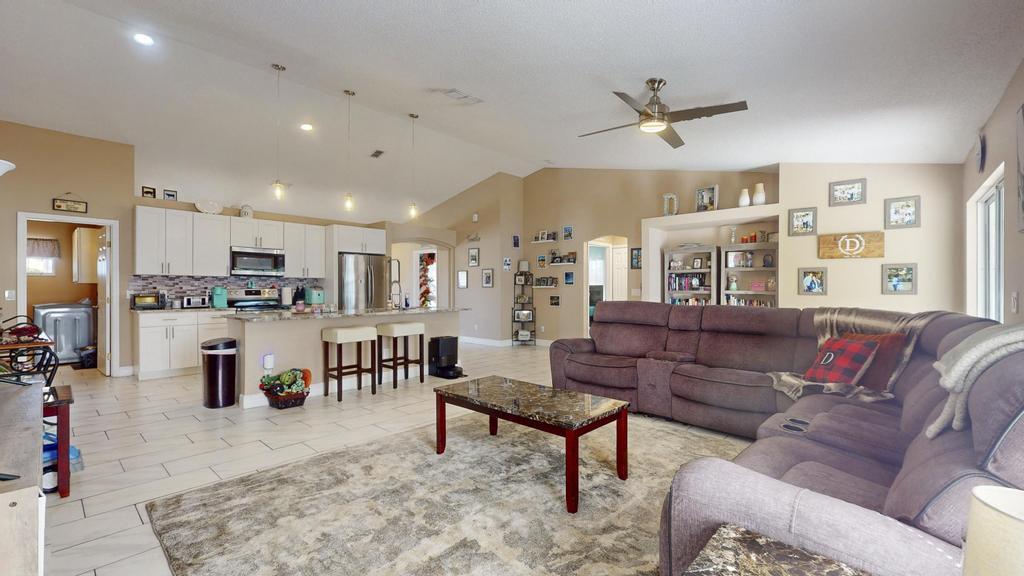 PORT ST LUCIE SECTION 13 - Residential