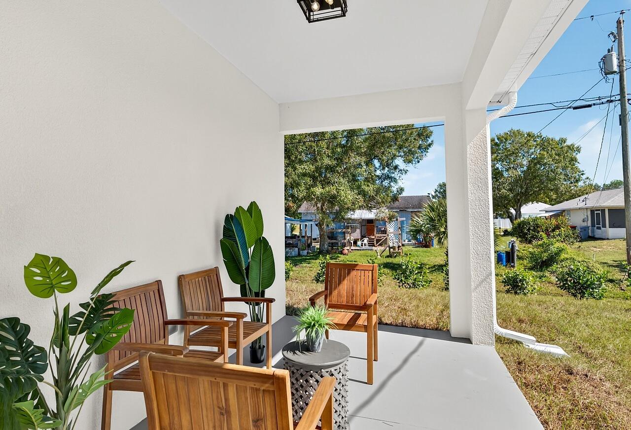 VERO LAKE ESTATES UNIT D - Residential