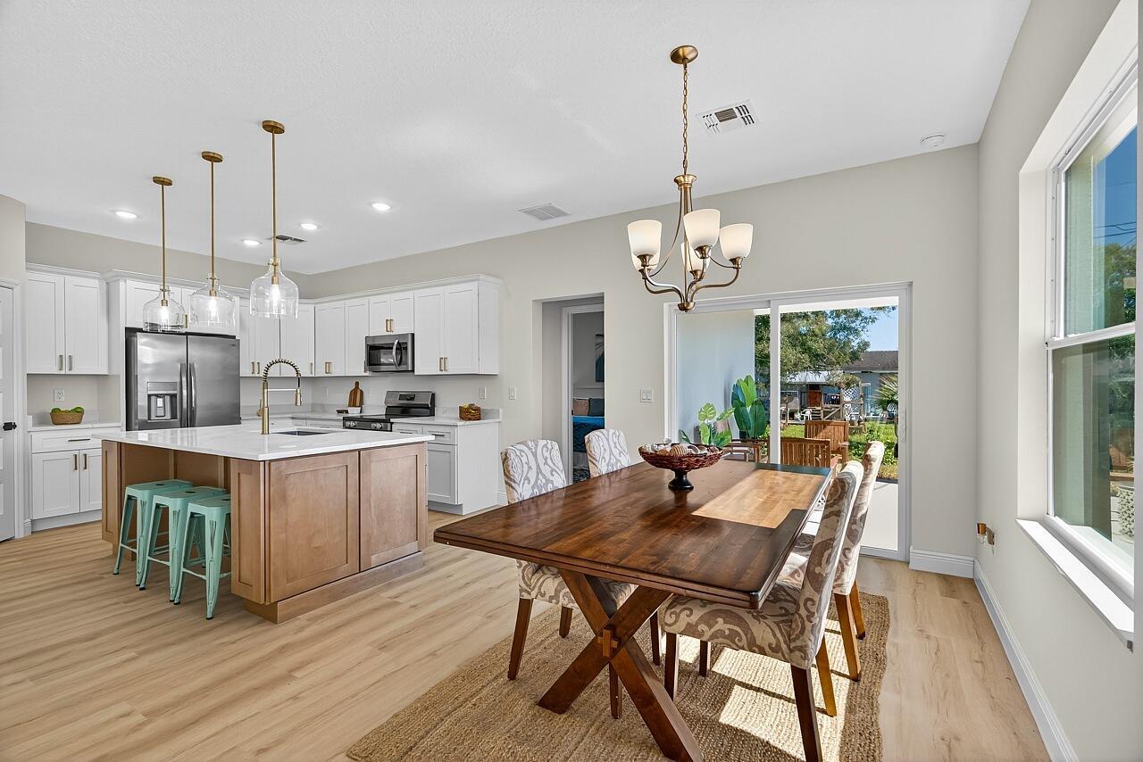 VERO LAKE ESTATES UNIT D - Residential